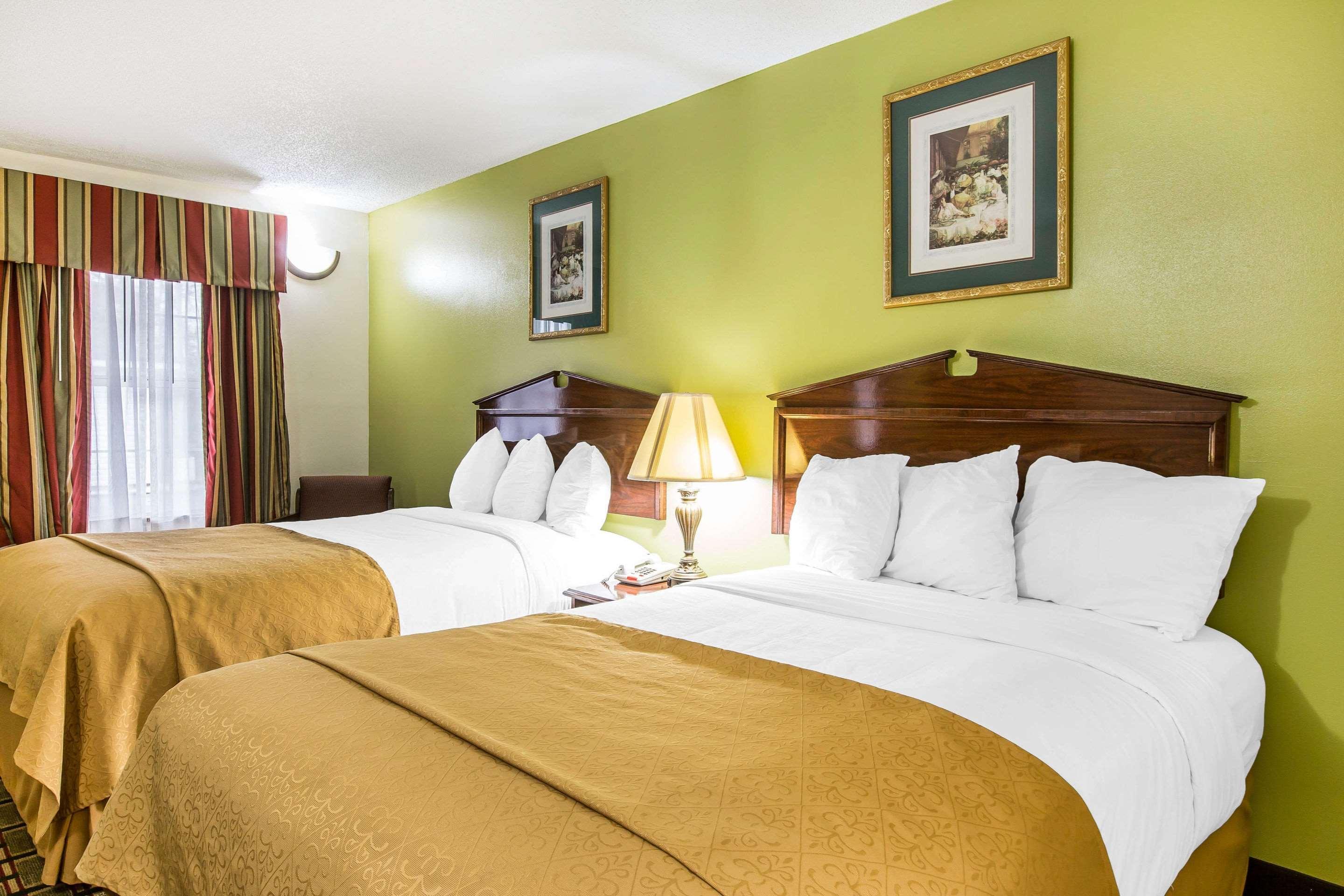 Quality Inn Eastman Екстер'єр фото