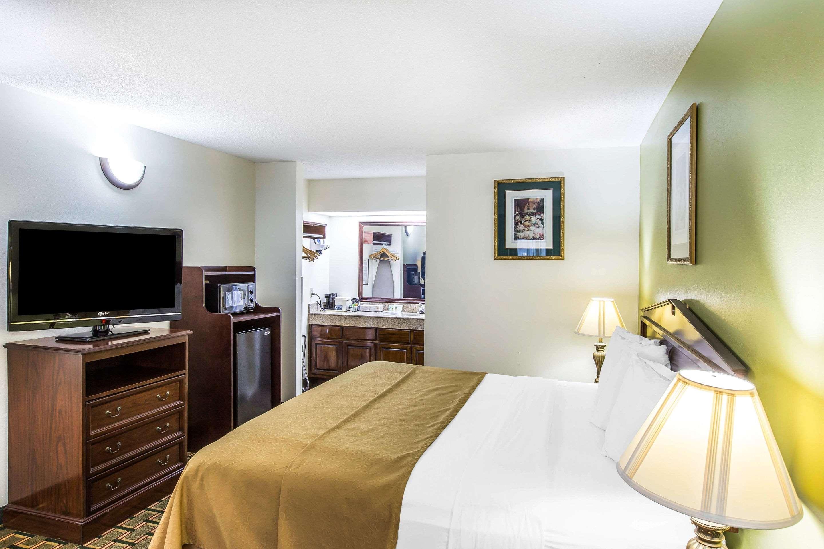 Quality Inn Eastman Екстер'єр фото