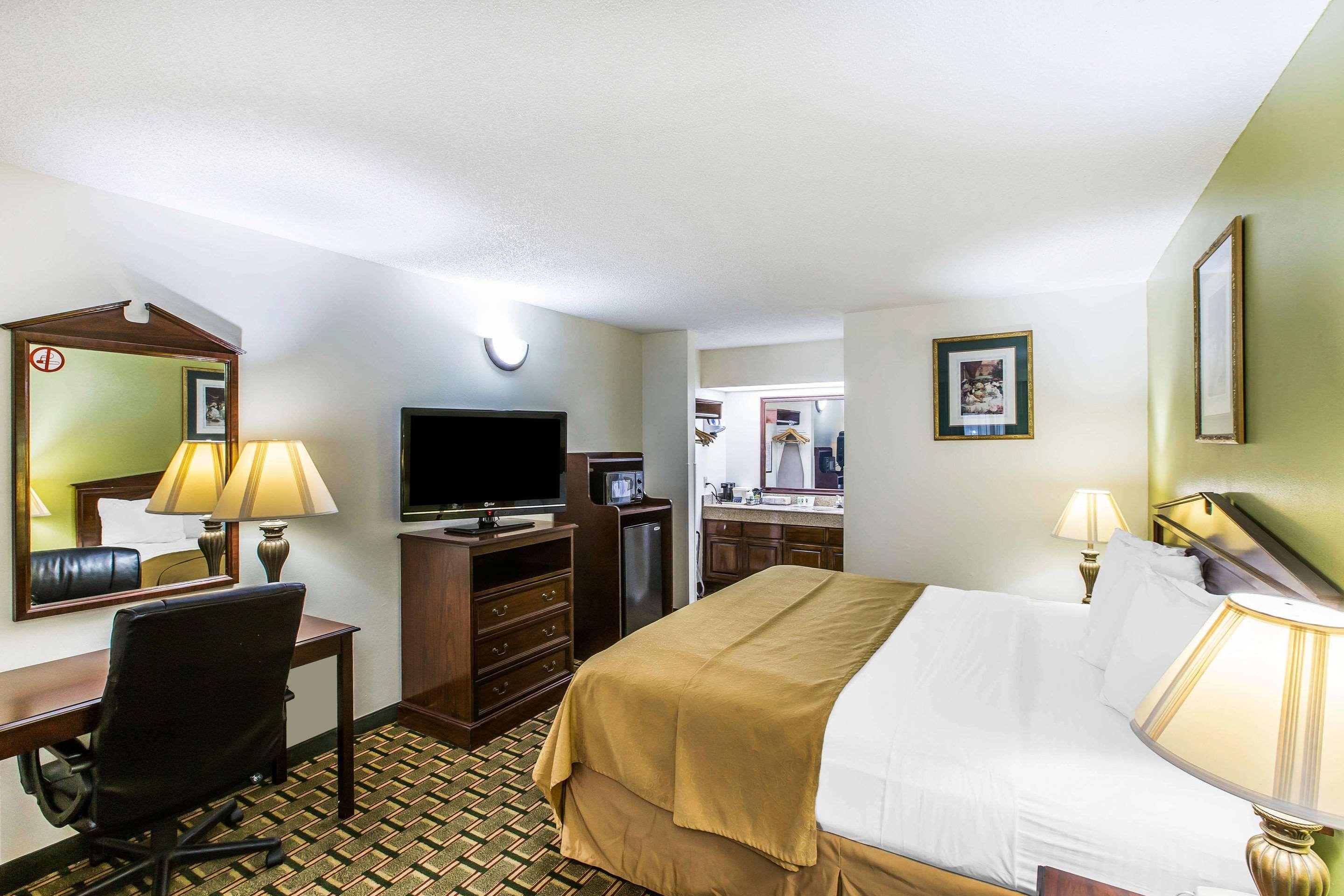 Quality Inn Eastman Екстер'єр фото